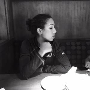 Meet your Posher, Leslie